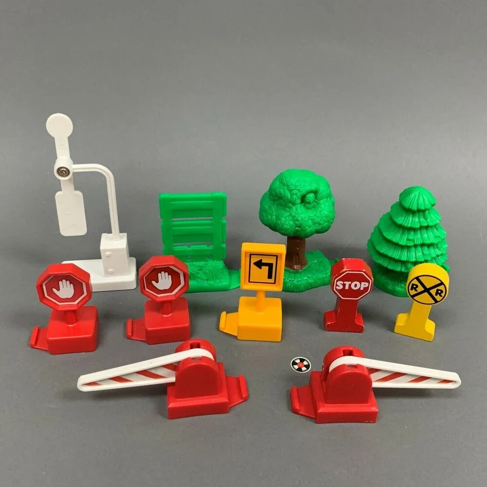 Fisher Price Railroad Track RR Stop‎ Light Signs Geo Trax 2003 2004 Trees